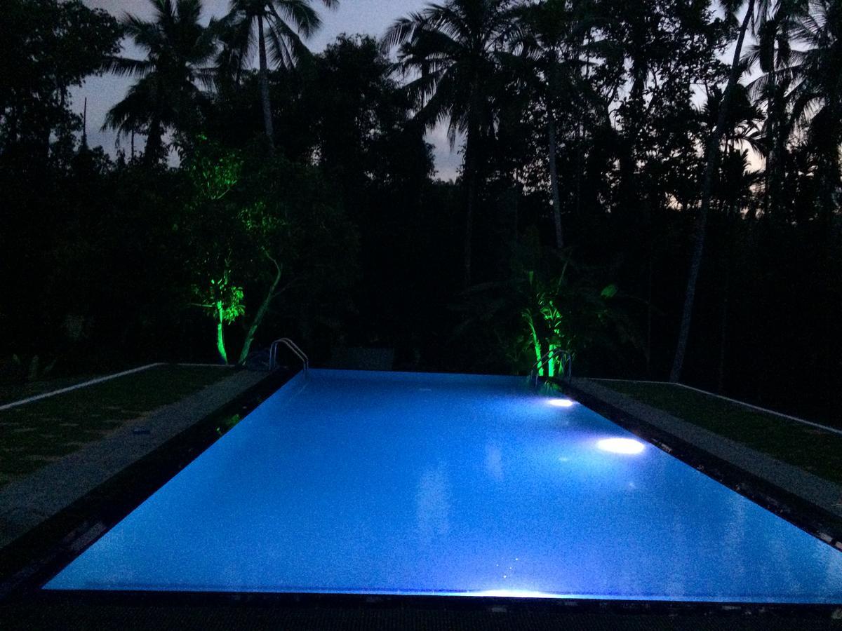 Anuhas Airport Villas Katunayaka Bagian luar foto