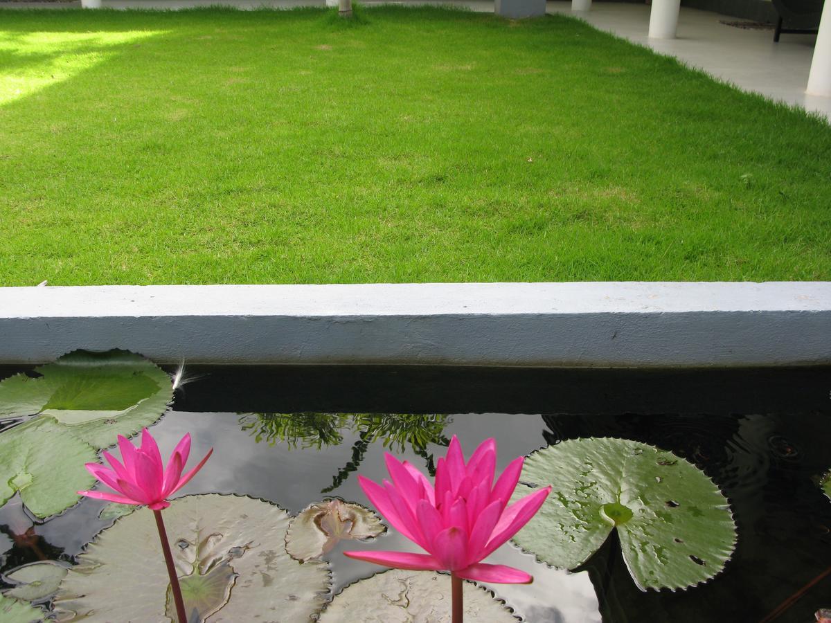 Anuhas Airport Villas Katunayaka Bagian luar foto