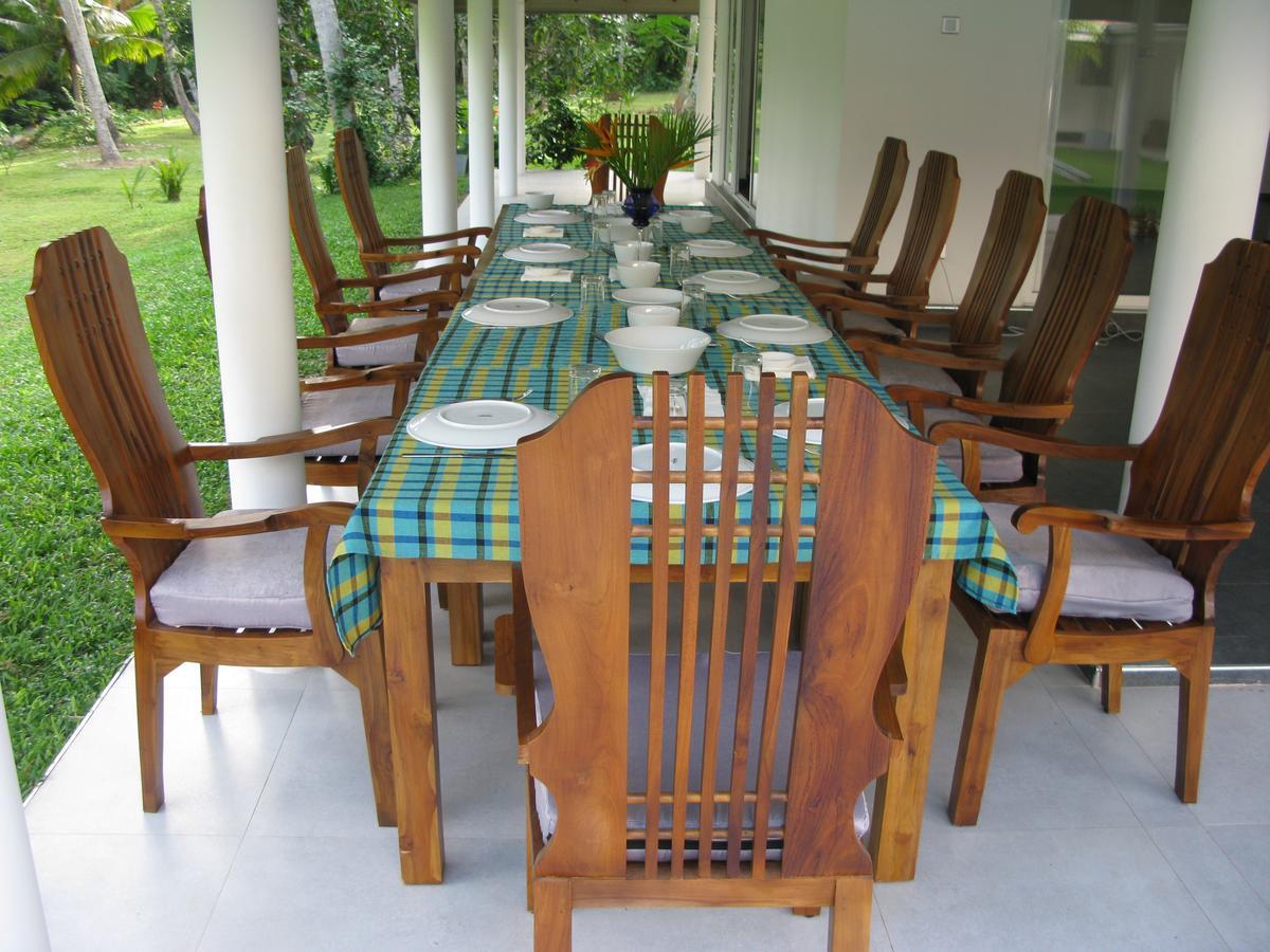 Anuhas Airport Villas Katunayaka Bagian luar foto