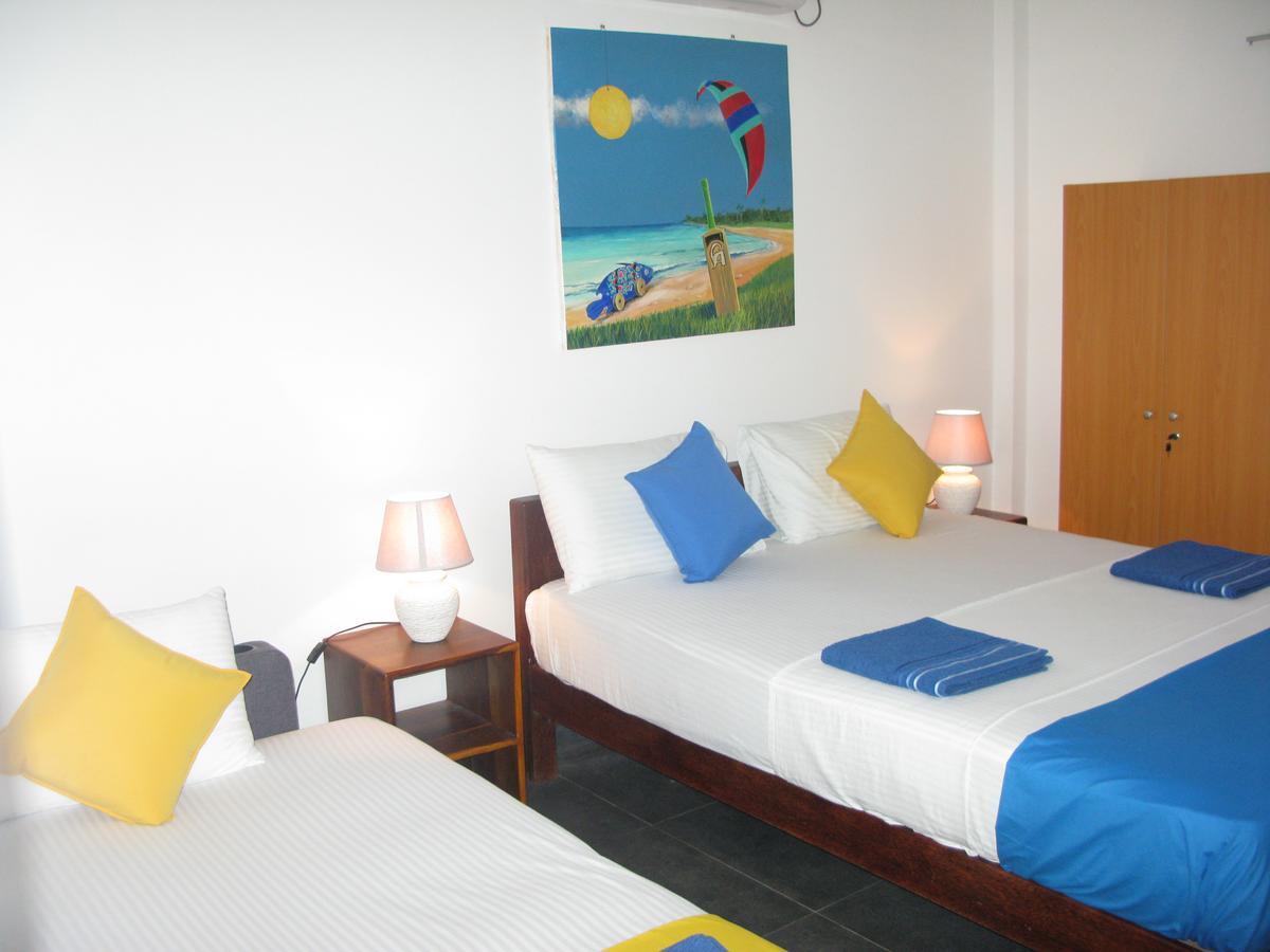 Anuhas Airport Villas Katunayaka Bagian luar foto