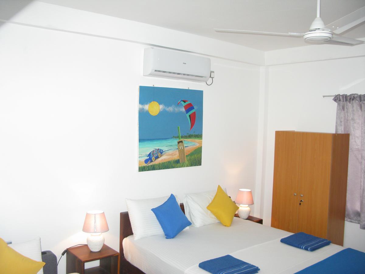 Anuhas Airport Villas Katunayaka Bagian luar foto