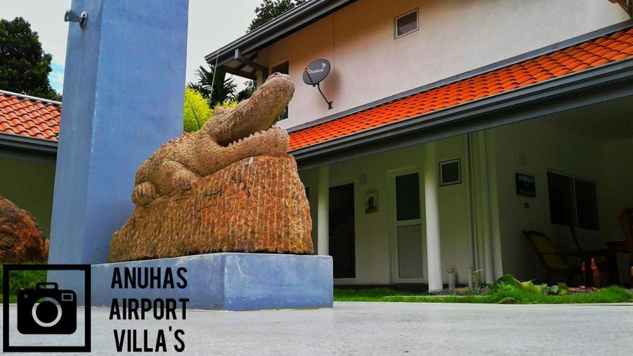 Anuhas Airport Villas Katunayaka Bagian luar foto