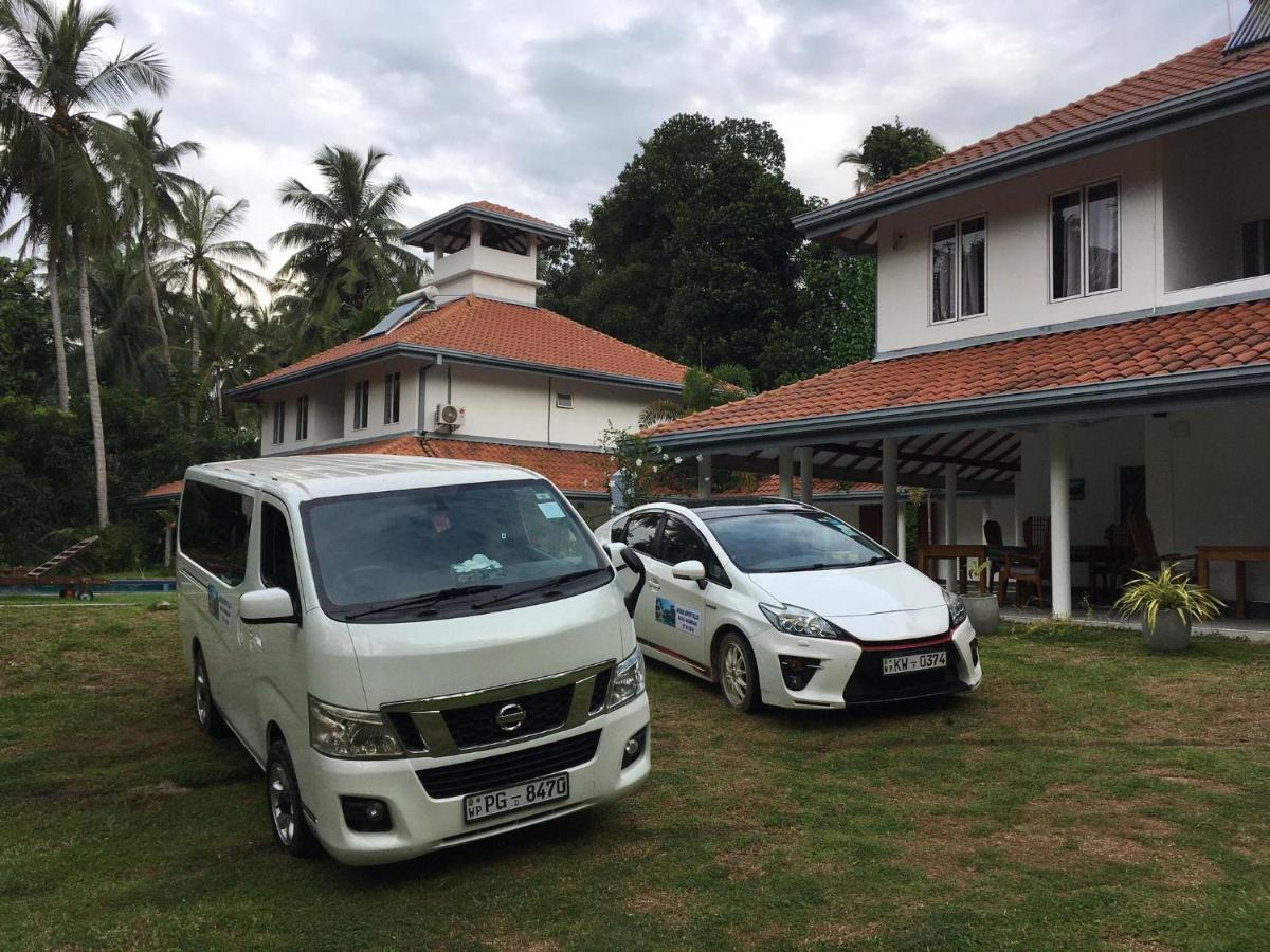 Anuhas Airport Villas Katunayaka Bagian luar foto